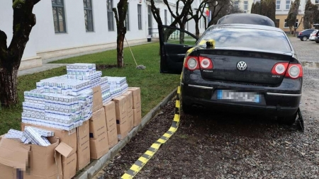 Peste 5.400 de pachete cu țigări au fost descoperite într-un autoturism din Sighetu Marmației