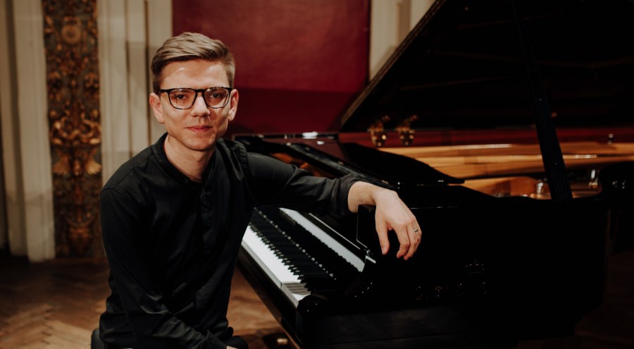 Maramureșeanul Cadmiel Boțac, un pianist de succes; Recent, a susținut în Viena un recital de excepție