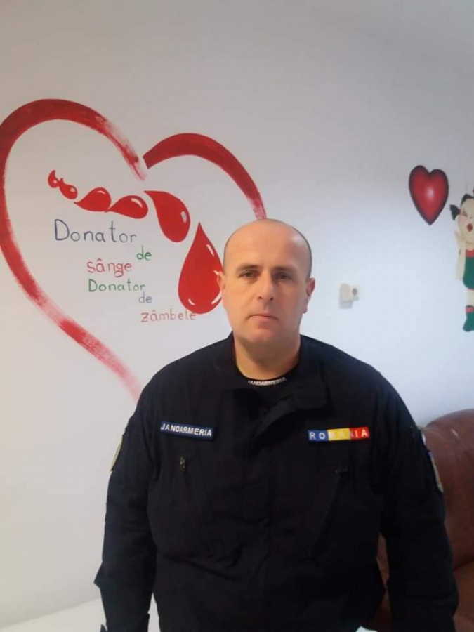 Un jandarm maramureșan a donat sânge pentru a 100-a oară