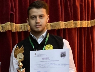 Seminaristul Vasile Țicală a obținut premiul I și trofeul Concursului Regional Interliceal „Reverberații eminesciene”