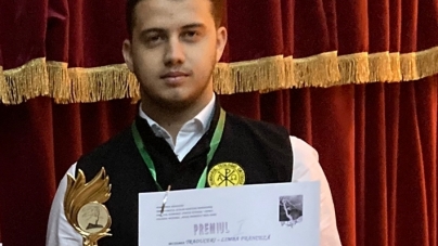 Seminaristul Vasile Țicală a obținut premiul I și trofeul Concursului Regional Interliceal „Reverberații eminesciene”