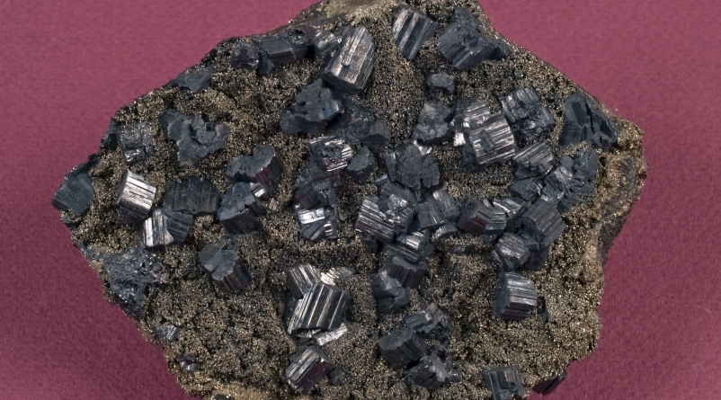 Bournonit, marcasită este exponatul săptămânii la Muzeul de Mineralogie Baia Mare