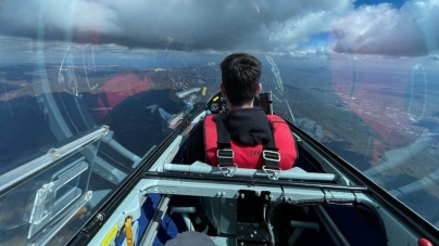 Idee captivantă pentru iubitorii zborului din Maramureș: Curs organizat pentru tinerii care iubesc adrenalina! Anunț de la Aeroclub Baia Mare!