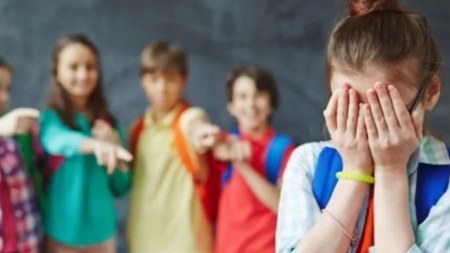 „Mesajul meu antiviolență”: Elevii din Maramureș pot participa la o campanie de prevenire și combatere a violenței în școli