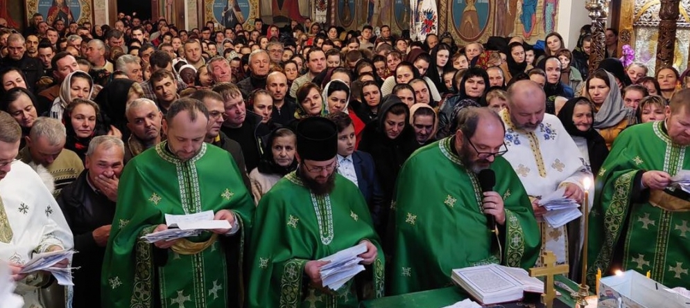 Clipe speciale la Sfântul Maslu, în Maramureș! Părintele Profesor Constantin Necula la Mănăstirea Moisei, vineri: „De la Dumnezeu este totul”!