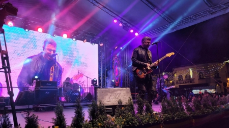 Trupa Vunk, de Revelion în concert: Artiștii au încântat de Revelion pe fanii băimăreni veniți în Centrul Vechi! Un spectacol cu adevărat de marcă!