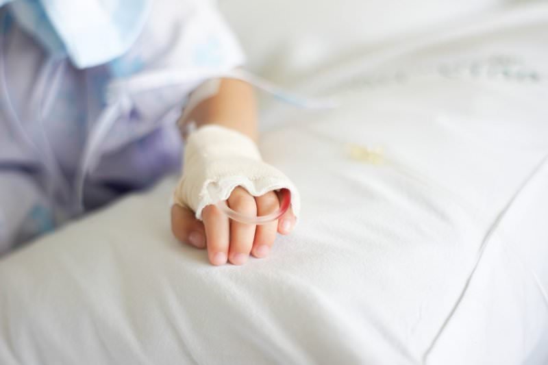 Apel umanitar pentru fetița de trei ani arsă în urma exploziei de la Botiza
