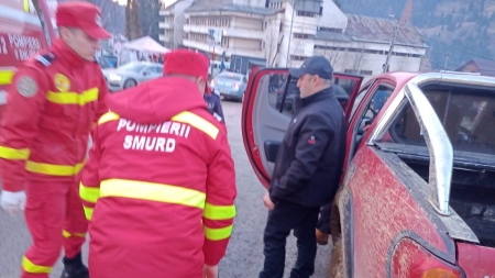 Salvamont Borșa a intervenit la Cascada Cailor în prima zi a anului