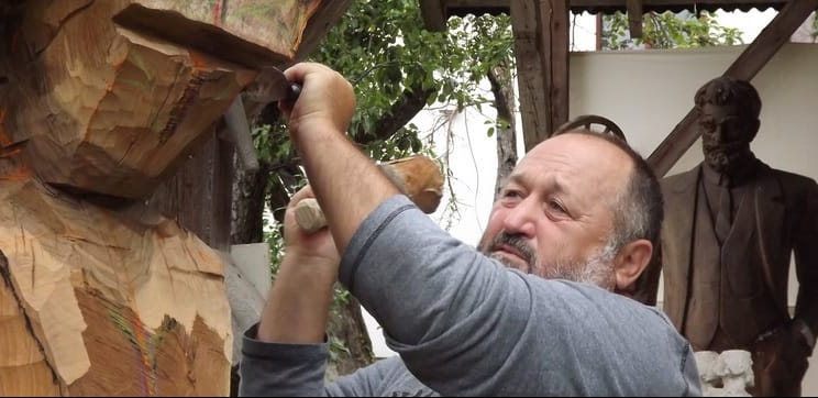 Ioan Marchiș despre „Virtuțile sculpturale ale lemnului”