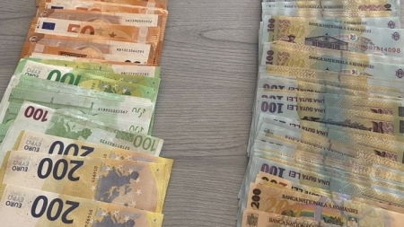 Au păcălit statul român să primească bani pentru că ar caza cetățeni ucraineni; Ce au găsit polițiștii în urma perchezițiilor din Petrova