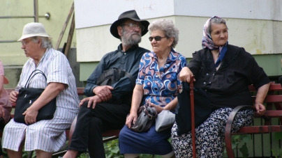 Important pentru pensionari. Ce aduce noua Lege a pensiilor referitor la vârsta de 70 de ani