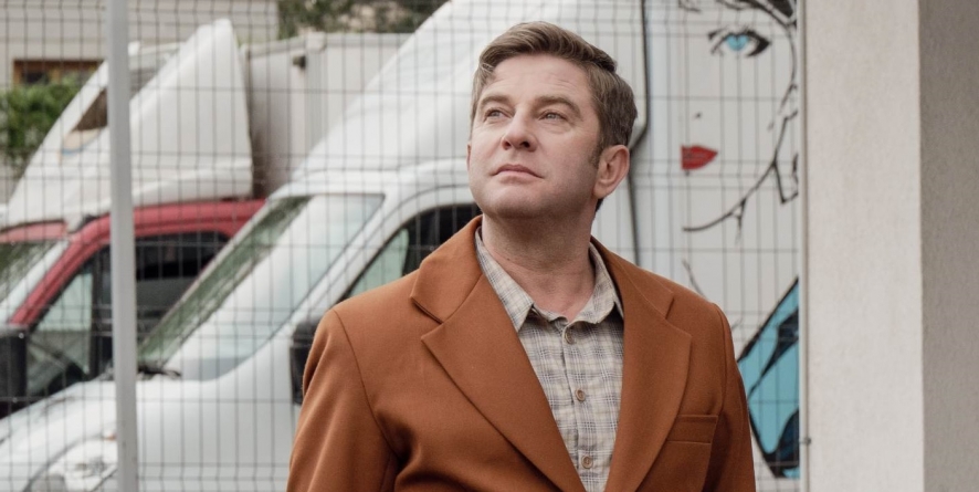 Ramon vine la noi: Pavel Bartoș, artistul foarte iubit de publicul din județul Maramureș, sosește cu filmul în Baia Mare, iar fanii îl pot întâlni!