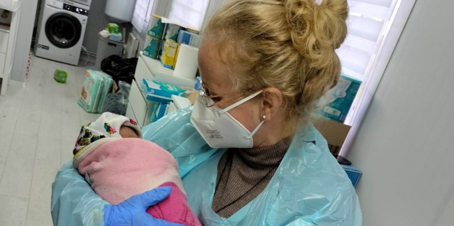 Creșterea siguranței pentru micuții Piritei Baia Mare: Bilanț important cu privire la sprijinul esențial, primit în 7 luni, de bebeluși și mame!