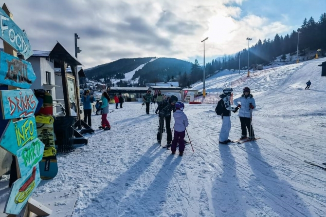 În Borșa, la telegondola și pârtia olimpică: Anunțul important cu privire la orarul special, ca urmare a vacanței, respectiv campionatului de schi!