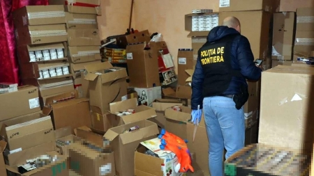 14 percheziții în Maramureș: Peste 66.000 de pachete cu țigări, 550.684 lei și sume în valută confiscate