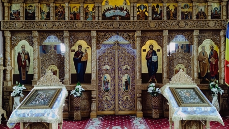 În Parohia Săcălășeni: PS Iustin va săvârși Sfânta Liturghie a Darurilor înainte sfințite