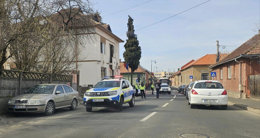 Vârstnică de 80 de ani lovită de mașină pe trecerea de pietoni; La volan era un angajat al Inspectoratului de Poliție Județean Maramureș