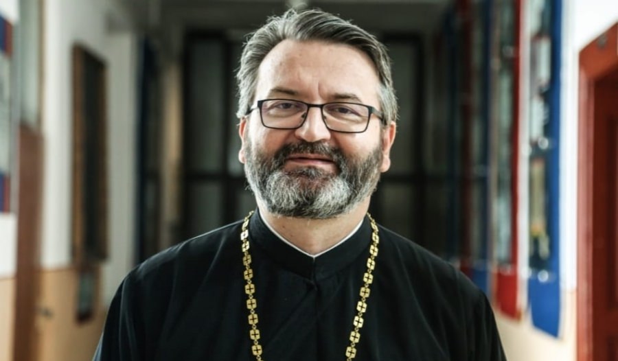 Decanul Facultății de Teologie din Sibiu, maramureșean la origine, are nevoie de sprijin financiar pentru recuperare după ce a suferit un accident vascular cerebral