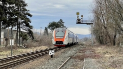 Imagini deosebite pe calea ferată în Maramureș: Garnitură modernă din Ucraina în nordul județului! Răspunsul oficialilor Căilor Ferate din România!