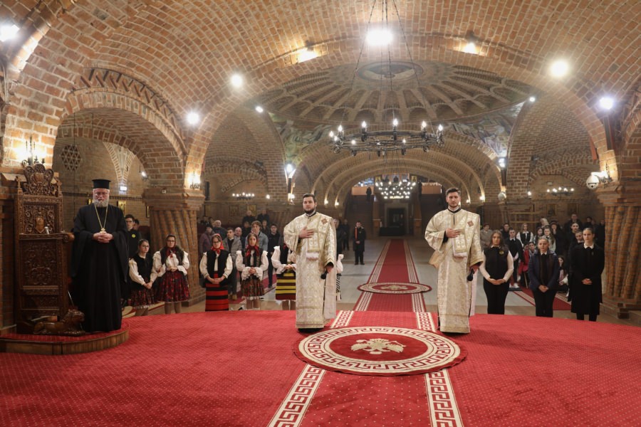 Slujba Vecerniei la Catedrala Episcopală Baia Mare!