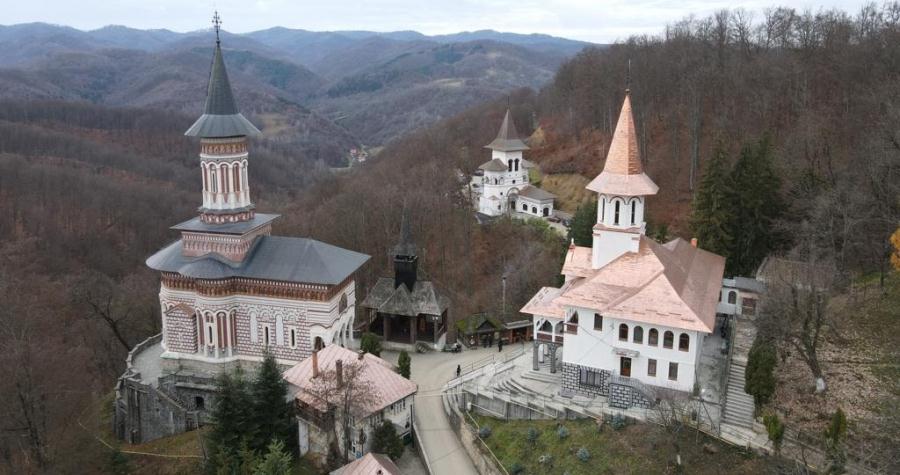 Care e programul liturgic în duminica a cincea din Postul Paștilor la Mănăstirea Rohia