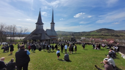 Sfânta Liturghie arhierească în Parohia Rozavlea – Șesu Mănăstirii