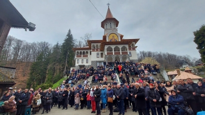Care este programul sfintelor slujbe în Săptămâna Patimilor la Mănăstirea Rohia