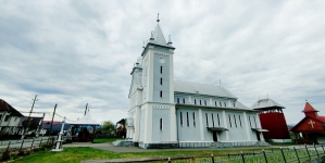 Atelier de confecționat mărțișoare la biserica din Săcălășeni