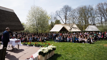 234 de elevi și 160 de profesori din Maramureș au fost premiați la concursul județean interdisciplinar “Comuniada”