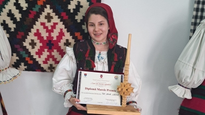 Oana Larisa Pop a obținut Marele Premiu al Festivalului Național de Folclor „Care om horește mândru” de la Dragomirești
