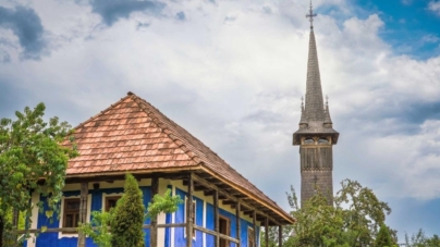 Va fi hramul bisericii din Muzeul Satului din Baia Mare; Se deschide oficial și sezonul de vizitare al satului de pe Dealul Florilor