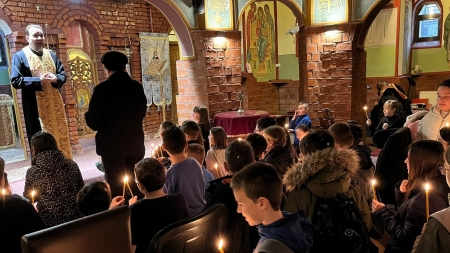 Tainele Sfinte, mai aproape de tinerii băimăreni: Biserica ortodoxă care împreună cu unitățile școlare aduce peste o mie de copilași lângă Hristos!