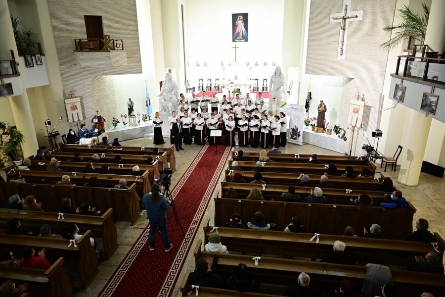 „Inima rugătoare”: Concert pascal în Baia Sprie