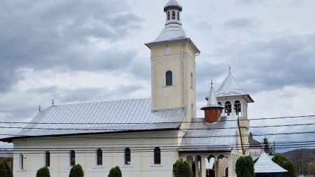 Sunteți invitați la hramul bisericii din Dumbrăvița