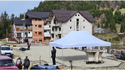 Cort amplasat pe fundația lăcașului din Borșa: Creștinii ortodocși, de Înviere, la biserica maramureșeană care a ars, de Florii! Implicare în oraș!