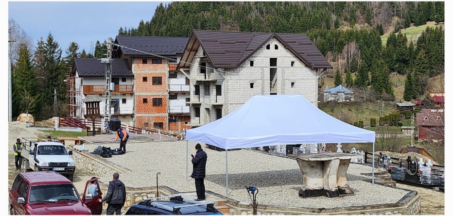 Cort amplasat pe fundația lăcașului din Borșa: Creștinii ortodocși, de Înviere, la biserica maramureșeană care a ars, de Florii! Implicare în oraș!