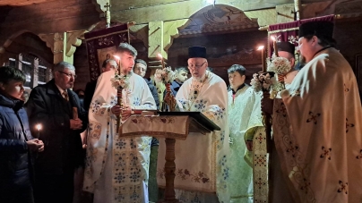 Fericirea credinței de Învierea Domnului în Maramureș: Sfinte biserici arhipline, acum, de marea sărbătoare! Sfânta Lumină care ne aduce mulțumire!