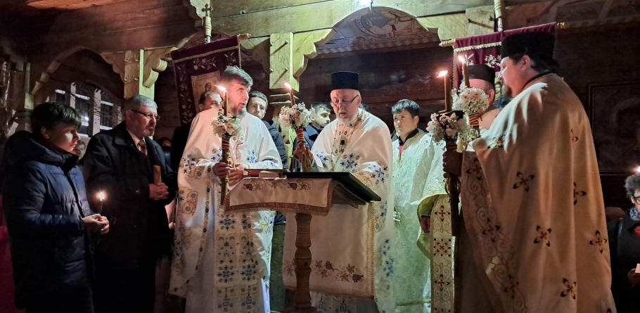 Fericirea credinței de Învierea Domnului în Maramureș: Sfinte biserici arhipline, acum, de marea sărbătoare! Sfânta Lumină care ne aduce mulțumire!