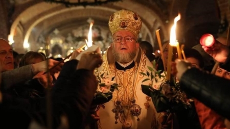 Miracolul Învierii va fi prezent în Maramureș: Creștinii Ortodocși vor putea lua Lumina Sfântă, ca în fiecare an! Informarea Specială a Episcopiei!