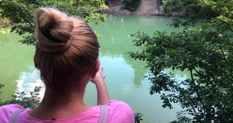 În 27 mai 2023: Lacul Albastru, minunăția din Maramureș care atrage pe bună dreptate, mii de turiști, anual, își sărbătorește ziua! Iată programul!