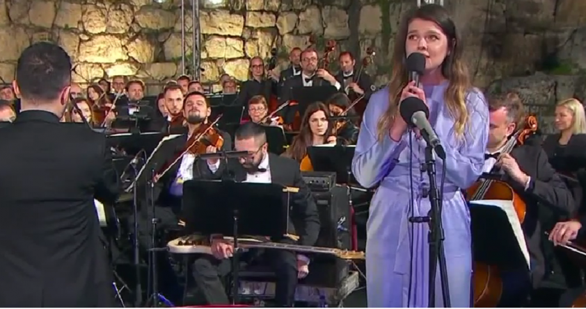 În Noaptea de Înviere: Maria Mihali a susținut un concert la Ierusalim alături de alți artiști