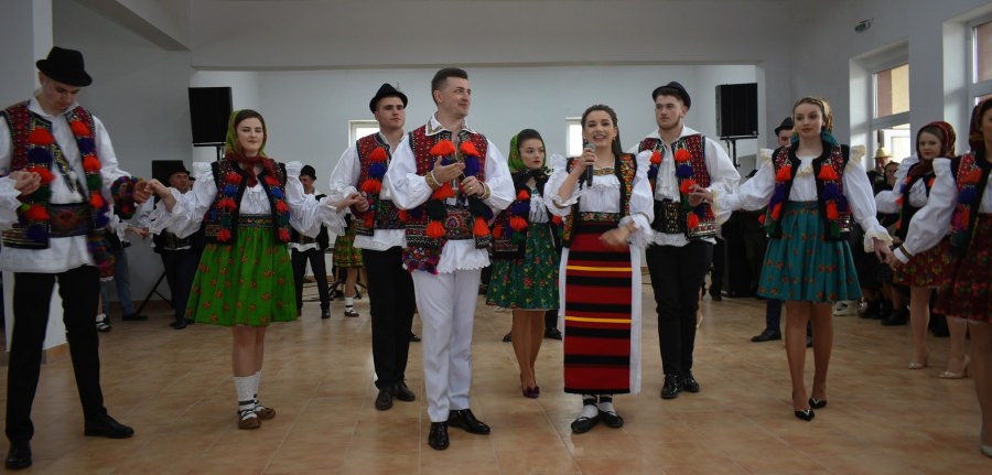 Voie bună și distracție în Sat Șugatag!