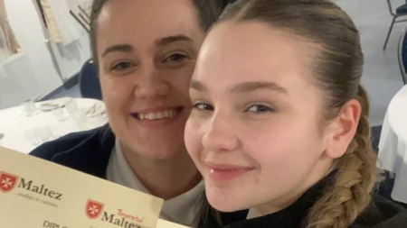 Voluntarii viitorului în județ: Două malteze maramureșene au obținut, după cursurile urmate, titulatura specială de conducător de grupă la tineret!