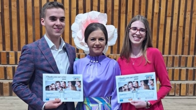 Doi elevi din cadrul Școlii Populare de Artă din Baia Mare s-au calificat la faza internațională a Festivalui de muzică francofonă “Chants, sons sur scène”