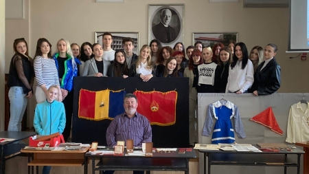 La Colegiul „Vasile Lucaciu” Baia Mare a fost organizată expoziția „Frânturi din Comunism”