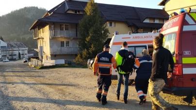 Salvamont Borșa a intervenit în Munții Rodnei pentru a salva un turist polonez care a alunecat 30 de metri pe zăpadă