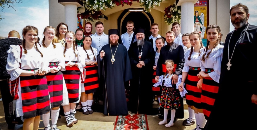 PS Timotei Sătmăreanul a slujit în această duminică alături de PS Macarie, Episcopul Europei de Nord