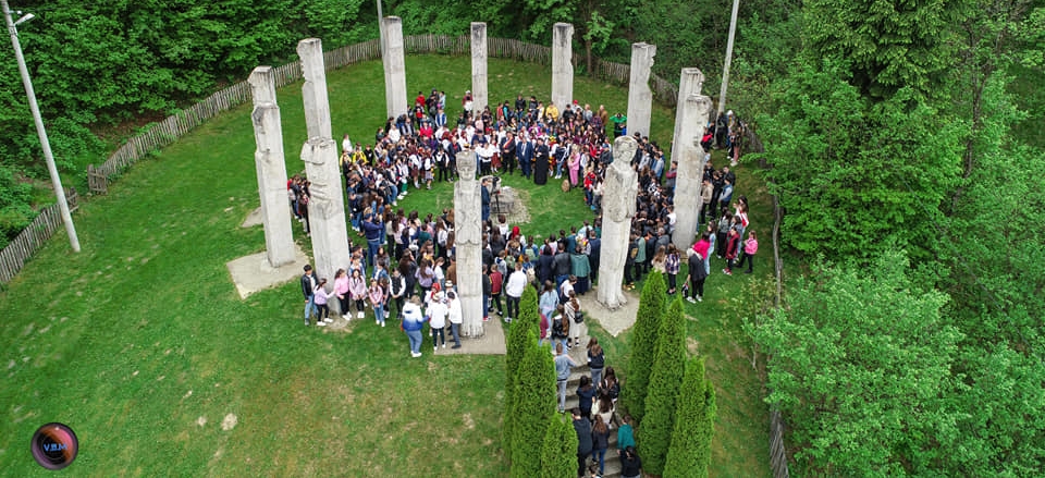 500 de elevi din Maramureșul istoric s-au alăturat proiectului „Maramureș, țara voievozilor, eroilor și sfinților”