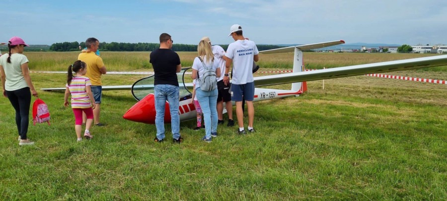 27 mai, Ziua Porților Deschise, în Maramureș: Descoperă copilul din tine, la activități speciale! Anunț făcut de Aeroclubul Baia Mare cu programul!