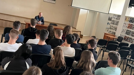 Elevi maramureșeni implicați în campania „Ia ATITUDINE, spune STOP VIOLENȚEI”